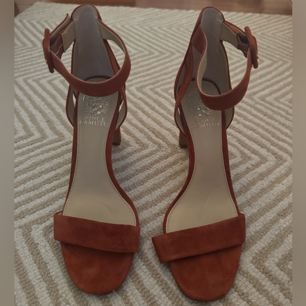 Vince Camuto Burnt Orange Heel Size 8